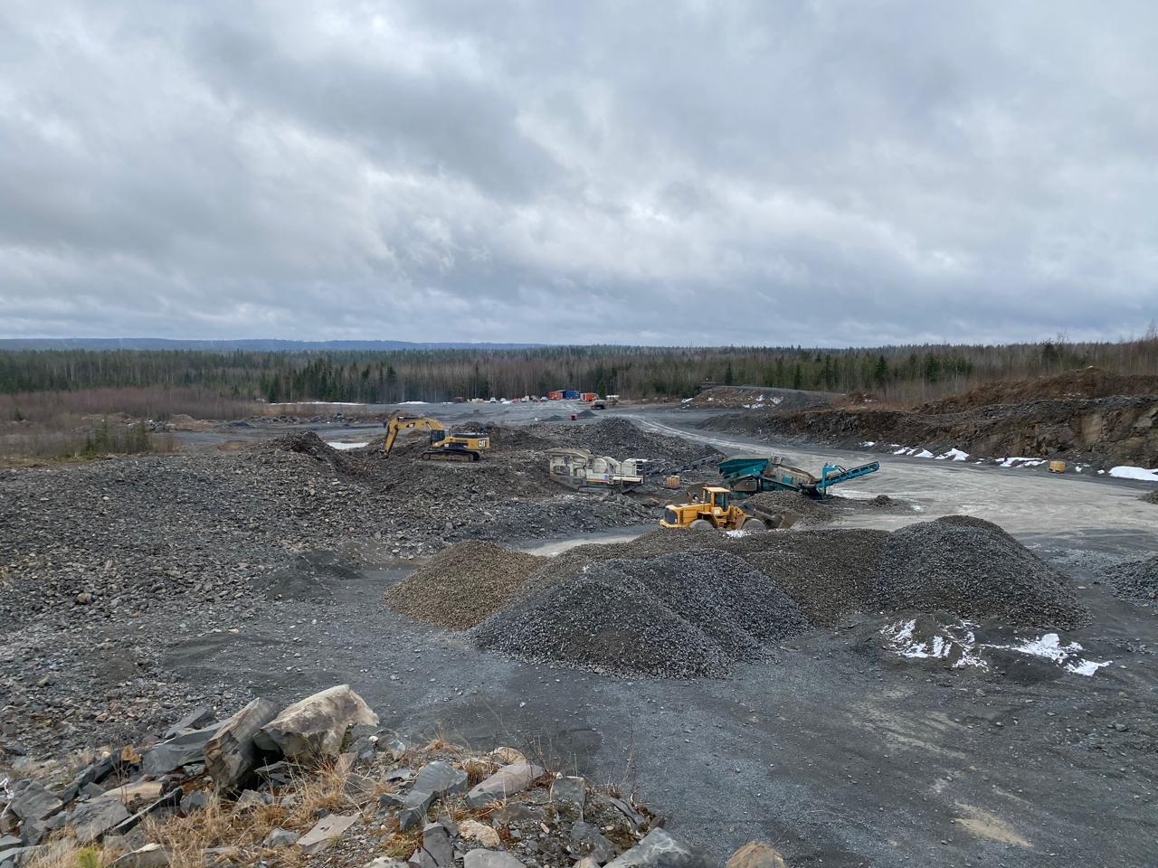 Работа в карьере